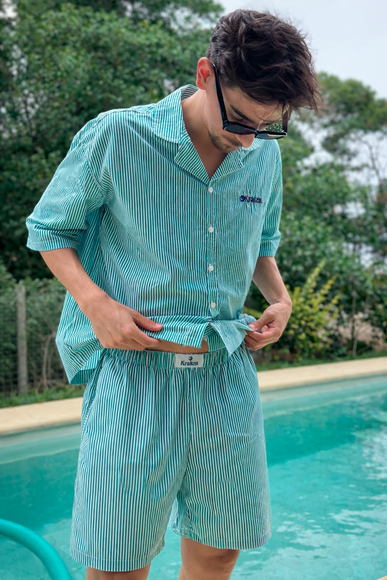 Camisa manga corta a rayas verde unisex