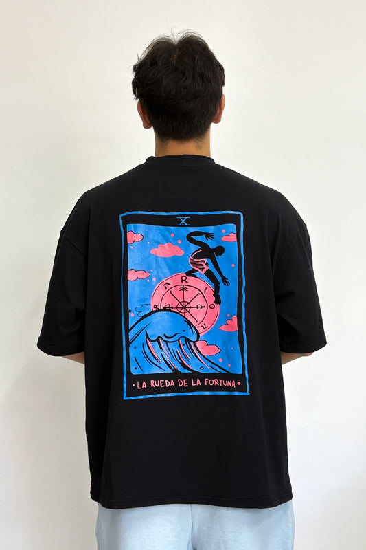 Remera negra Rueda de la fortuna x RoRo