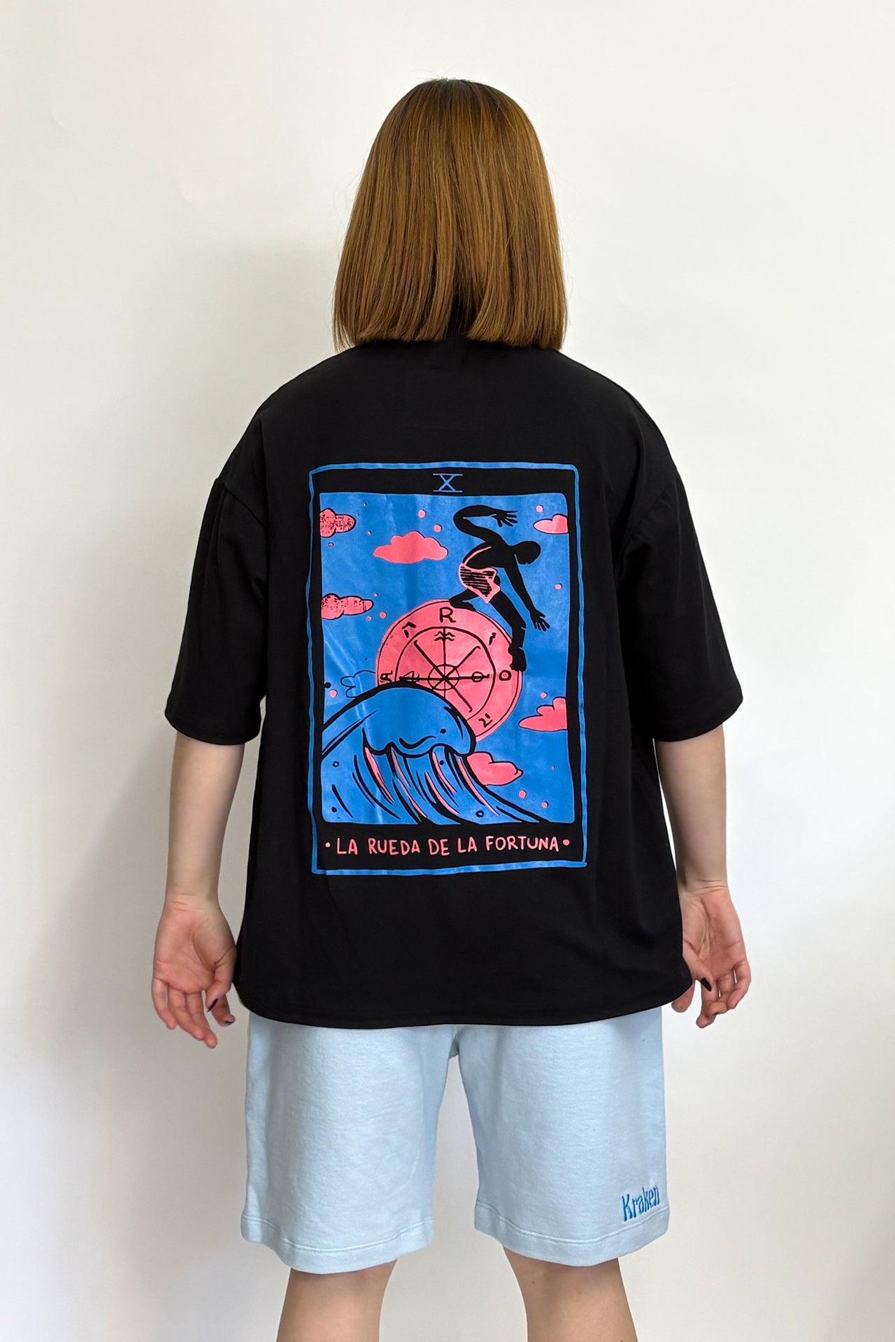 Remera negra Rueda de la fortuna x RoRo