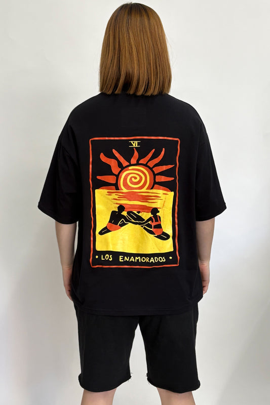 Remera negra Los Enamorados x RoRo