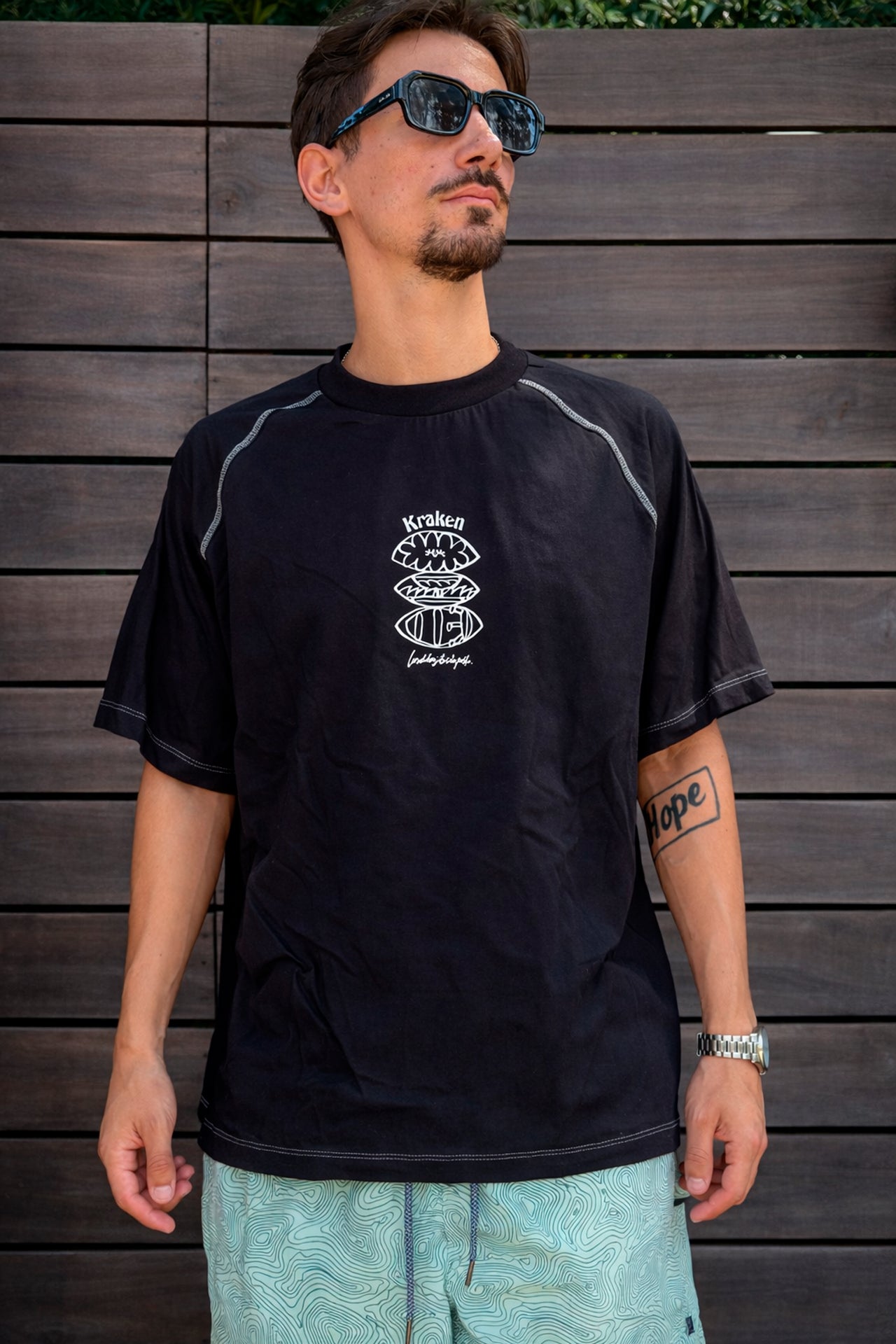 Remera negra x Los dibujitos de Pablo